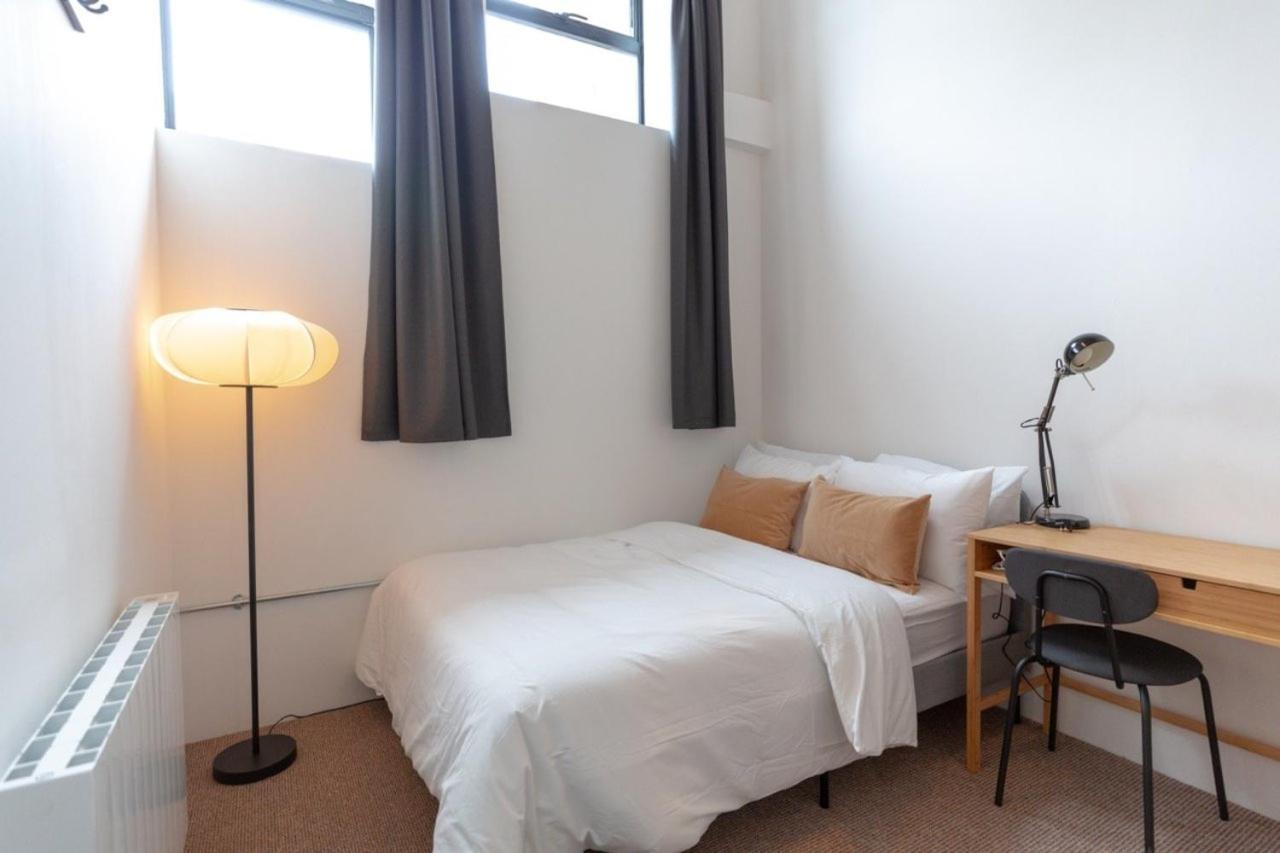 Stylish Comfort In London Финчли Екстериор снимка