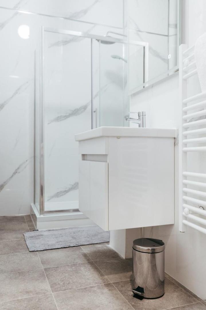 Stylish Comfort In London Финчли Екстериор снимка