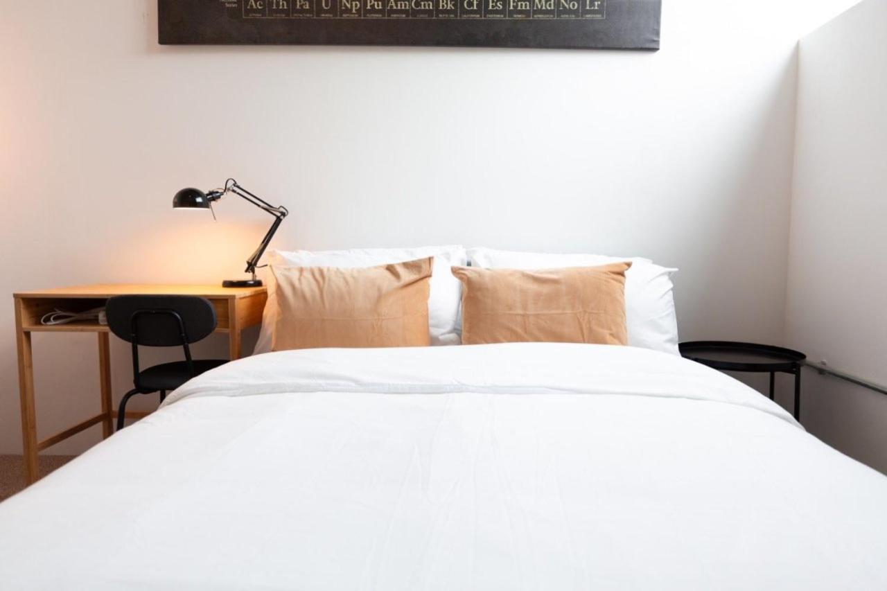 Stylish Comfort In London Финчли Екстериор снимка