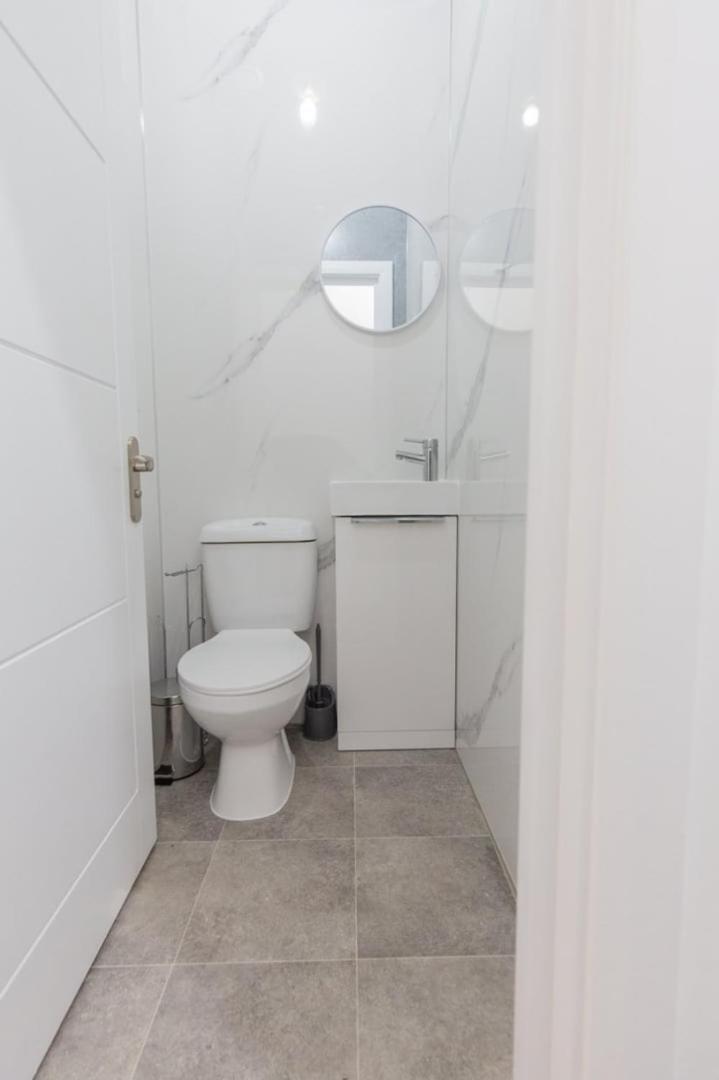 Stylish Comfort In London Финчли Екстериор снимка