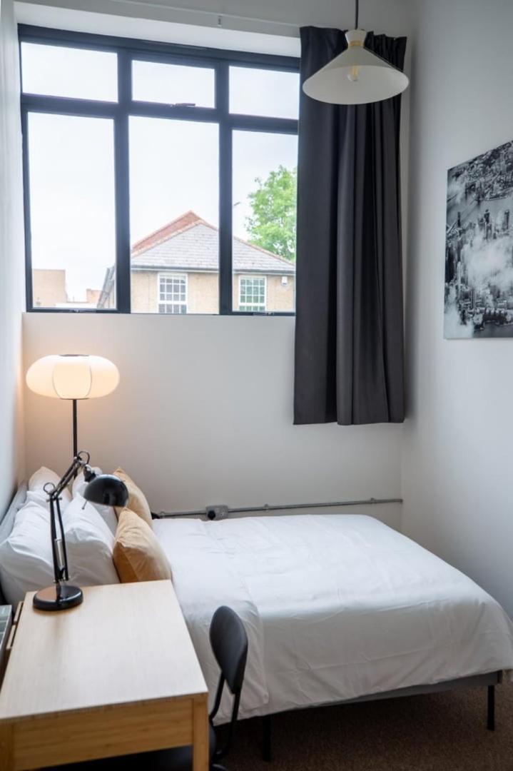 Stylish Comfort In London Финчли Екстериор снимка