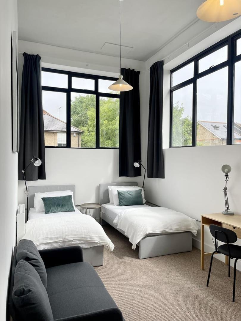 Stylish Comfort In London Финчли Екстериор снимка